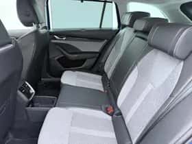 Škoda Octavia (2024) thumbnail 7