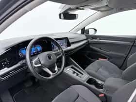 Volkswagen Golf (2022) thumbnail 3