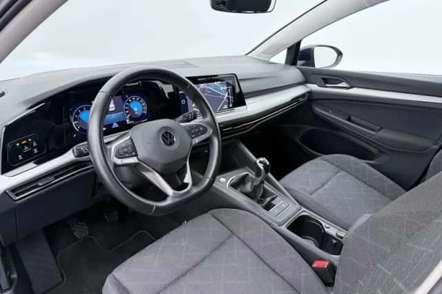 Volkswagen Golf (2021) thumbnail 3