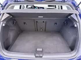 Volkswagen Golf (2021) thumbnail 8