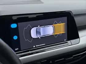 Volkswagen Golf (2021) thumbnail 10