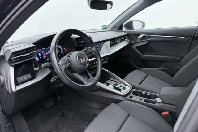 Audi A3 (2023) thumbnail 3