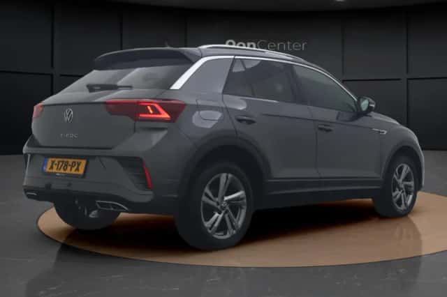 Volkswagen T-Roc (2024) thumbnail 6