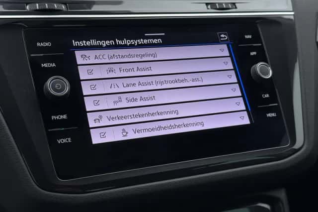 Volkswagen Tiguan (2022) thumbnail 16