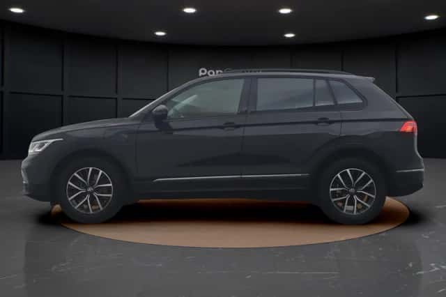 Volkswagen Tiguan (2022) thumbnail 6