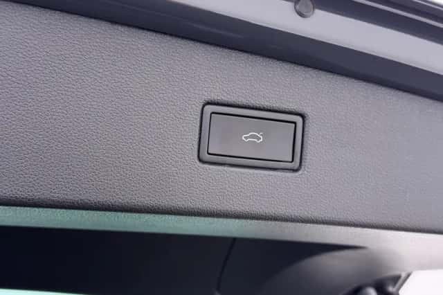 Volkswagen Tiguan (2022) thumbnail 9