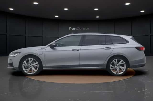 Škoda Superb (2025) thumbnail 6