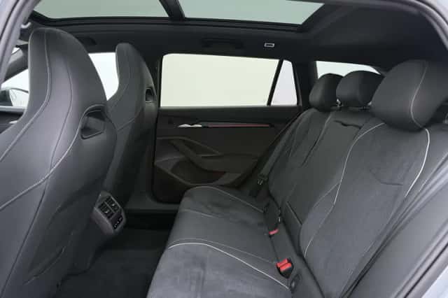 Škoda Superb (2025) thumbnail 8