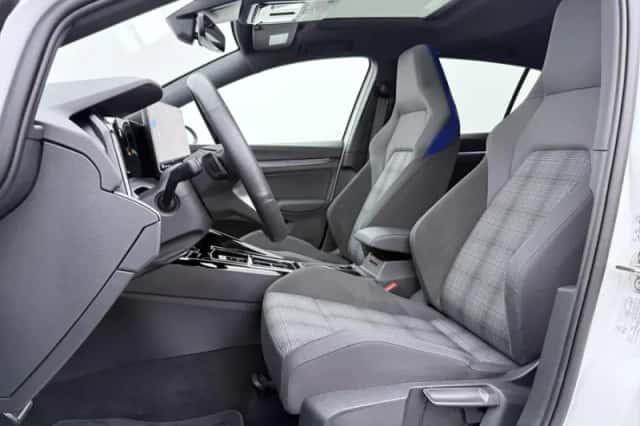 Volkswagen Golf (2025) thumbnail 5