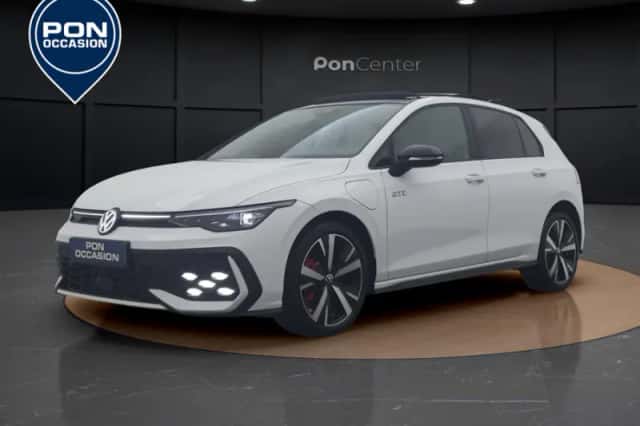 Volkswagen Golf (2025) thumbnail 2