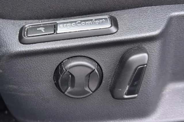 Volkswagen Passat (2022) thumbnail 9