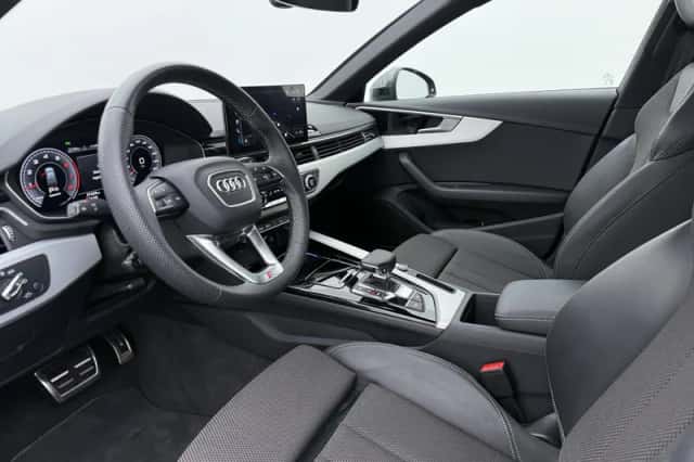 Audi A4 (2024) thumbnail 3