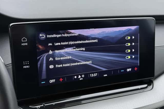 Škoda Octavia (2023) thumbnail 13
