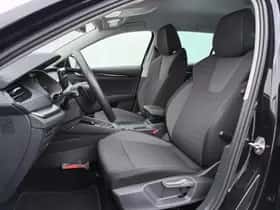 Škoda Octavia (2023) thumbnail 4