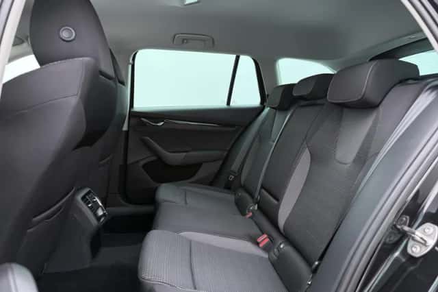 Škoda Octavia (2023) thumbnail 7
