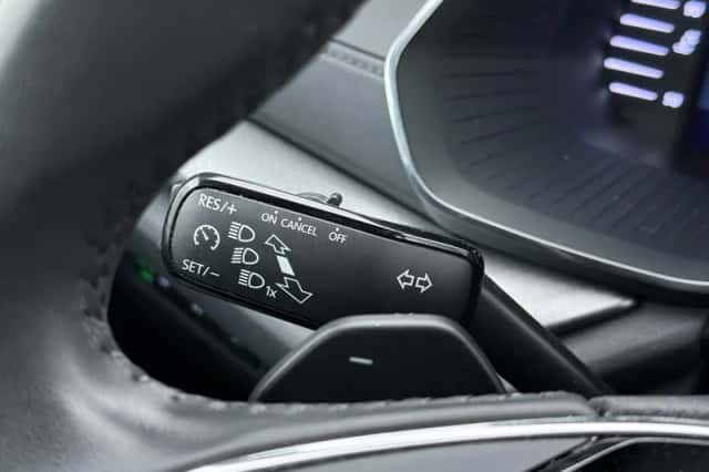 Škoda Octavia (2023) thumbnail 9