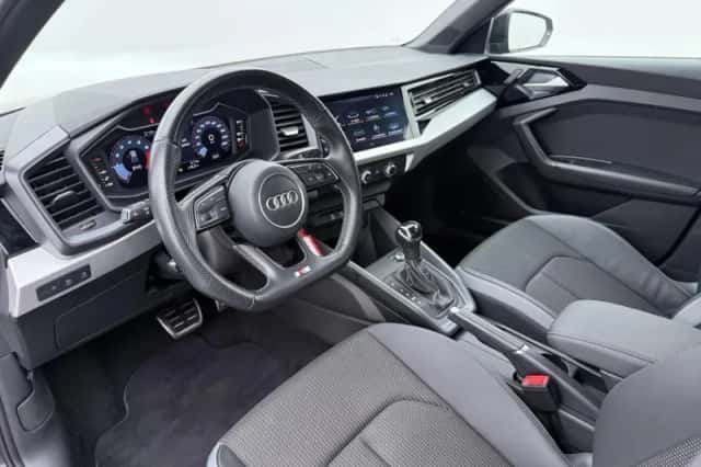 Audi A1 (2022) thumbnail 4
