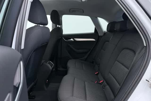 Audi Q3 (2018) thumbnail 11