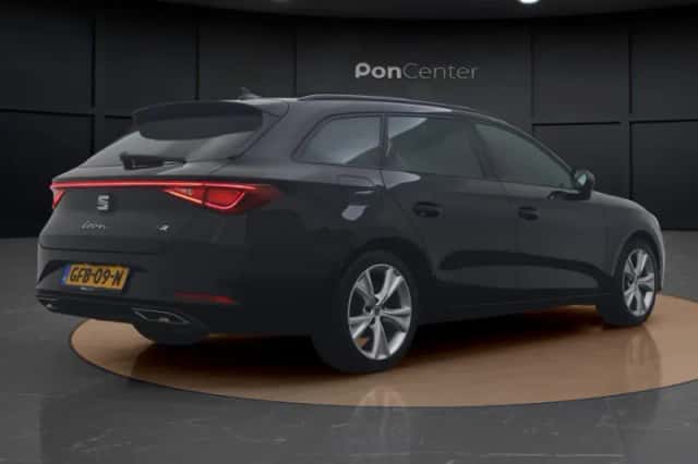 SEAT Leon Sportstourer (2024) thumbnail 4