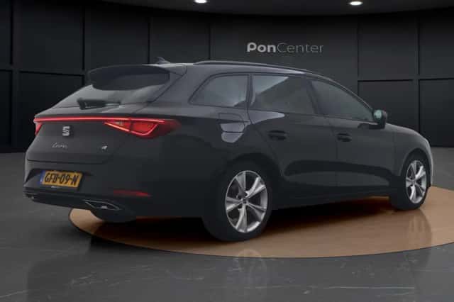 SEAT Leon (2024) thumbnail 4