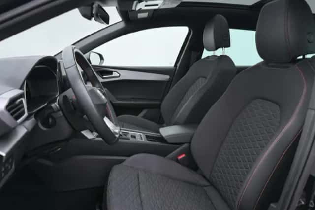 SEAT Leon Sportstourer (2024) thumbnail 6