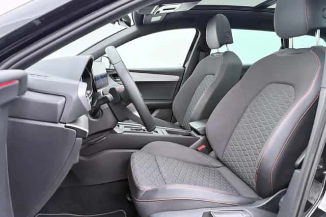 SEAT Leon (2024) thumbnail 6
