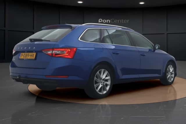 Škoda Superb (2022) thumbnail 5