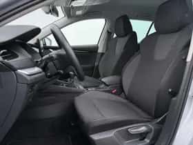Škoda Octavia (2024) thumbnail 4