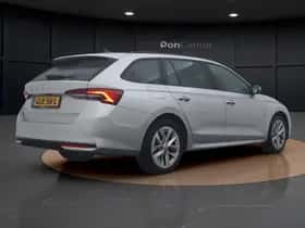 Škoda Octavia (2024) thumbnail 5