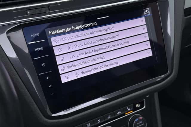 Volkswagen Tiguan (2021) thumbnail 11