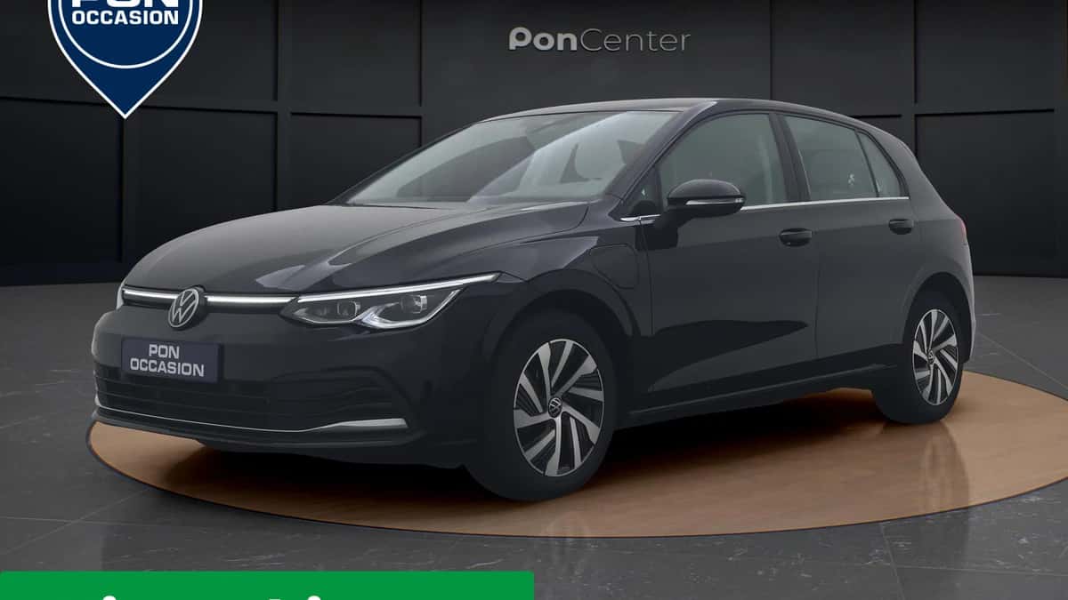 Volkswagen Golf (2023) — foto 1