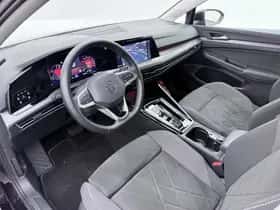 Volkswagen Golf (2023) thumbnail 3