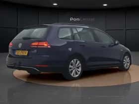 Volkswagen Golf (2018) thumbnail 5