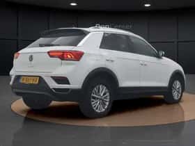 Volkswagen T-Roc (2021) thumbnail 5