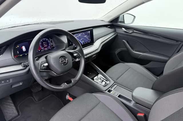 Škoda Octavia (2024) thumbnail 3