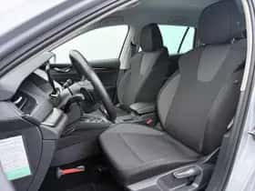 Škoda Octavia (2024) thumbnail 4
