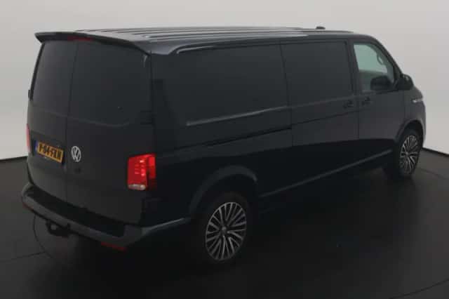 Volkswagen Transporter (2024) thumbnail 6