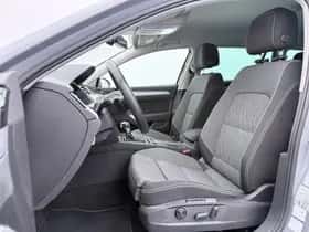 Volkswagen Passat (2022) thumbnail 4