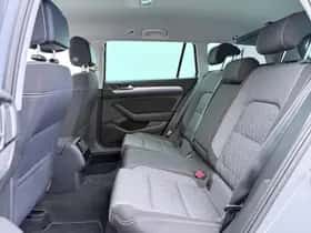 Volkswagen Passat (2022) thumbnail 7