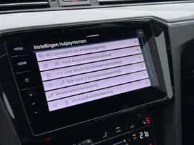 Volkswagen Passat (2022) thumbnail 9