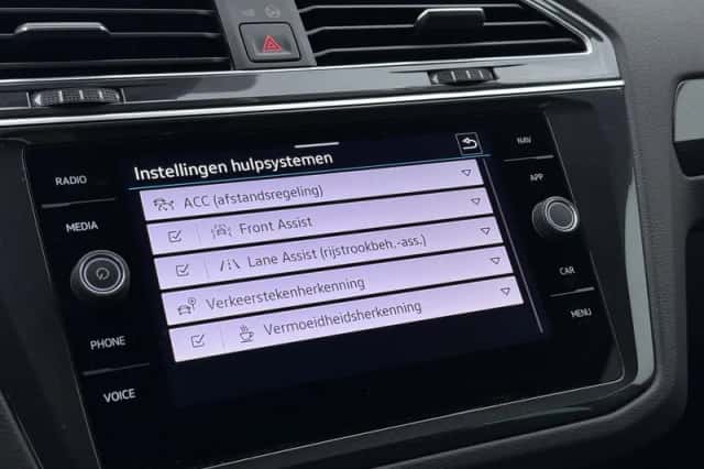 Volkswagen Tiguan (2023) thumbnail 9