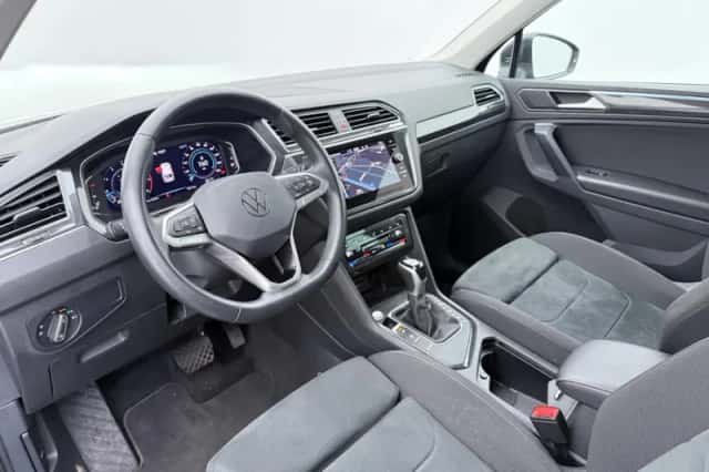 Volkswagen Tiguan (2023) thumbnail 4