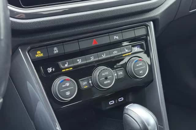 Volkswagen T-Roc (2022) thumbnail 13