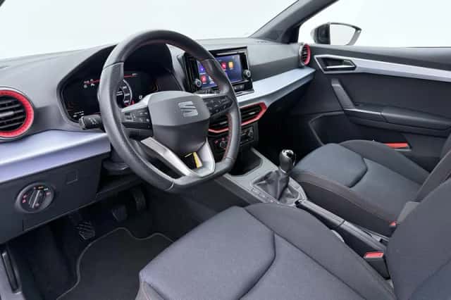 SEAT Ibiza (2023) thumbnail 3