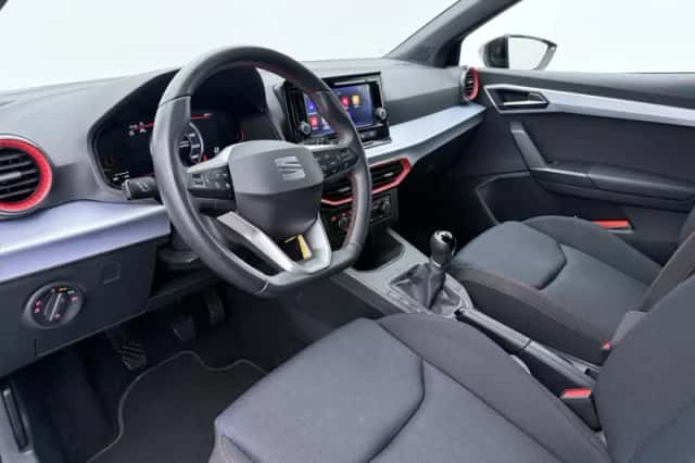 SEAT Ibiza (2023) thumbnail 4