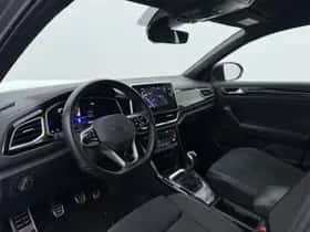 Volkswagen T-Roc (2023) thumbnail 3