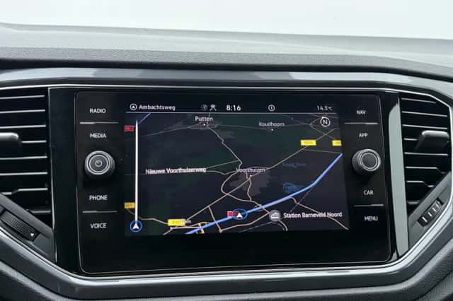 Volkswagen T-Roc (2022) thumbnail 9