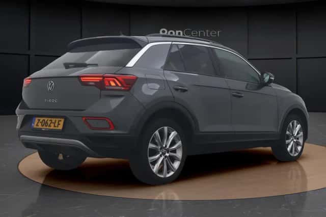 Volkswagen T-Roc (2024) thumbnail 5