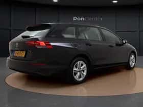 Volkswagen Golf (2022) thumbnail 4