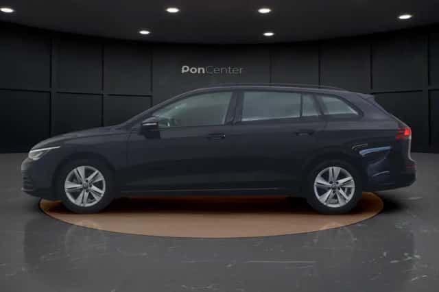 Volkswagen Golf (2022) thumbnail 6